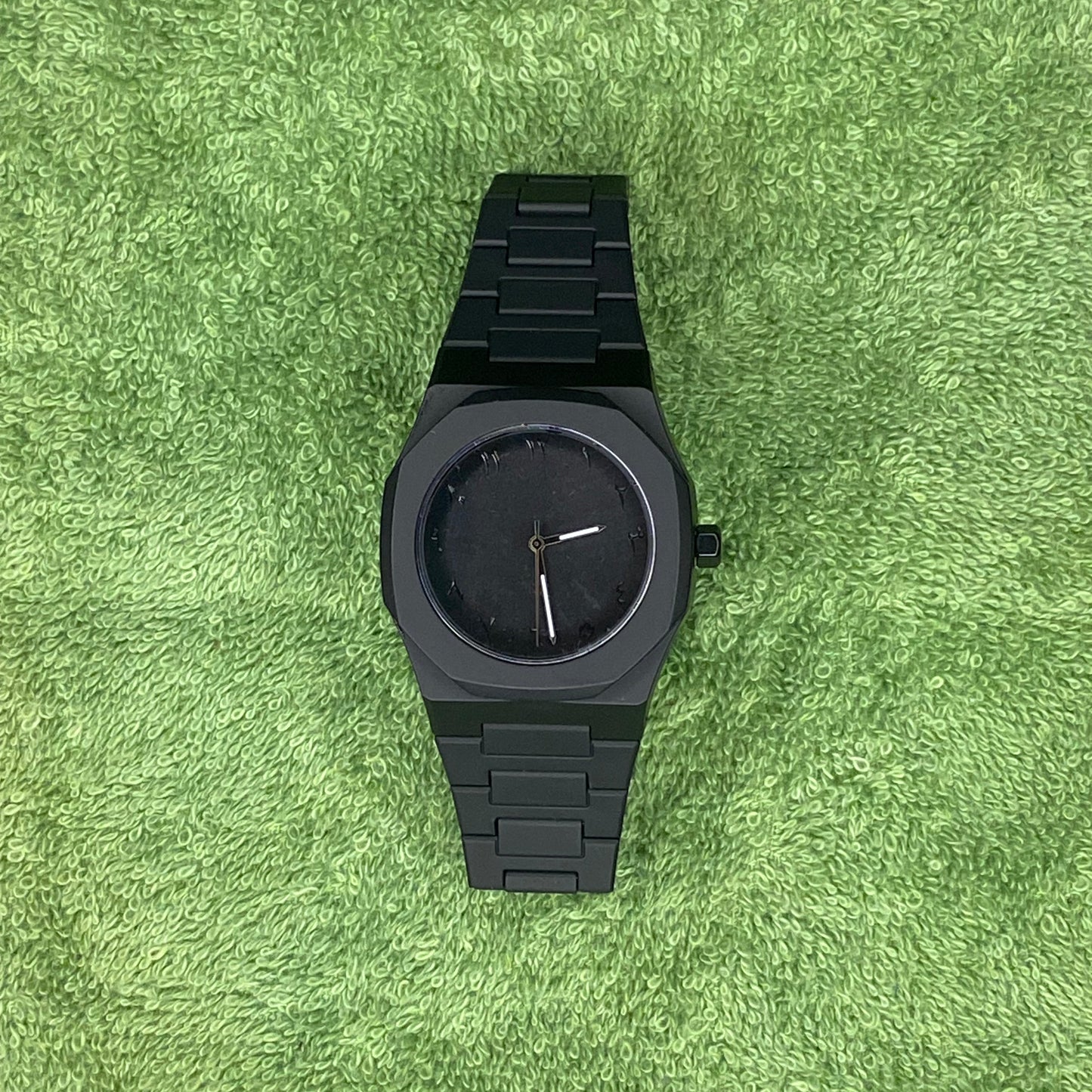 Orignal Black Arabic Aura Watch With Fiber Material